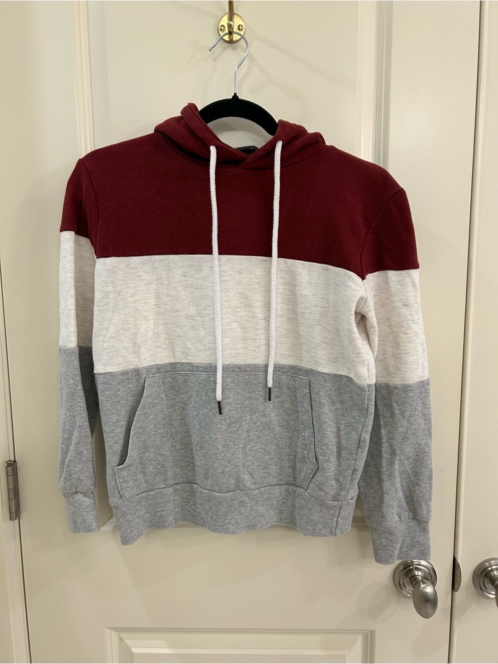Women’s S Colorblock Hooded Sweatshirt - Burgundy, Cream & Gray